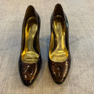 Antonio Melani Brown Croc Embossed Leather Pumps Heels Size 6 thumbnail 3