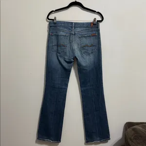 7 For All Mankind Low Rise Medium Wash Bootcut Jean Size 31 thumbnail 5
