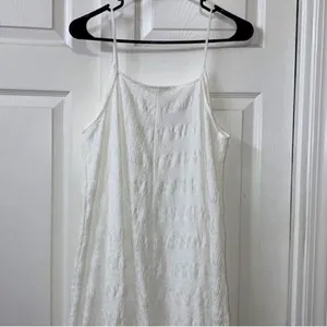 Zara Textured White Maxi Dress(Size Medium) thumbnail 5