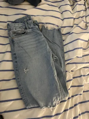 American Eagle blue high-waisted straight-leg jeans with distressed thumbnail 5