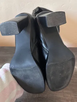 Classic Black Heeled Knee Boots - Women thumbnail 6