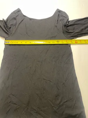 Basic Black Old Navy Top Low Back Cut Women Sz M 3/4 Sleeve Scoop Neck thumbnail 2