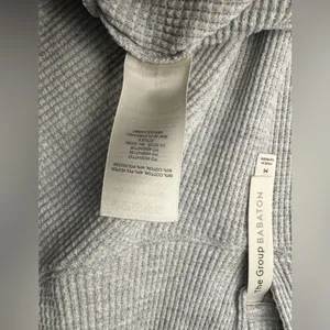 Aritzia The Group Babaton Waffle Knit Cropped Hoodie M Neutral Gray thumbnail 8