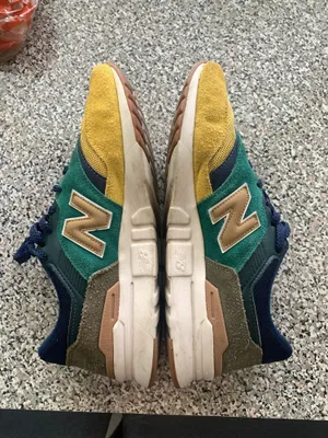 New Balance Shoes Men’s 997 thumbnail 2