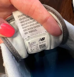 Gray New Balance thumbnail 5