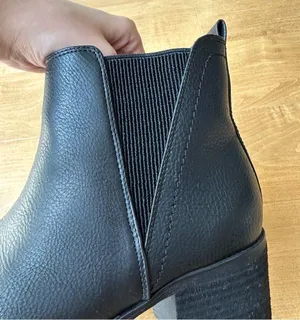 Jody Chelsea Boot, Black, Women’s Heeled Leather Booties, Size 9M thumbnail 14