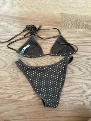 Frankie’s Bikinis set thumbnail 2