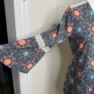 NY Collection Boho Top Asymmetric Hem Size Medium Bell Sleeves Geometric V Neck thumbnail 2