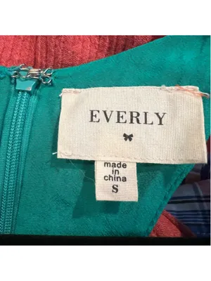 Everly Elegant Green Halter Maxi Dress Flowy Pockets thumbnail 2