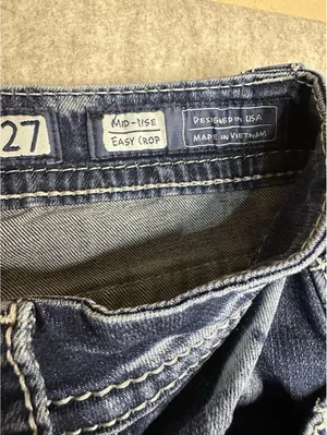 MISS ME Jeans Mid-Rise Easy Crop Curvy Distressed Size 27 Style E3374EFC thumbnail 4