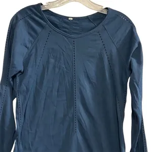 Athleta Women's Black Long Sleeve Seamless Top Size‎ M- Yoga Workout thumbnail 3