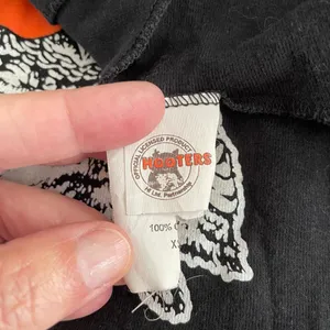 Hooters tank top, size extra small, XS thumbnail 2
