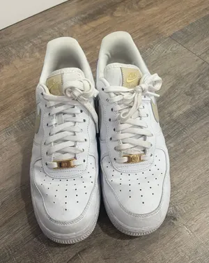 Nike gold  air force 1 size 10 thumbnail 2