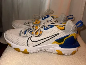 Nike Tennis Shoes Women’s thumbnail 1