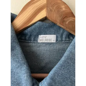 Tilly's Sz M Cropped Denim Jacket Button Up Dropped Sleeves Unlined thumbnail 5