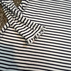 Croft & Barrow Women Plus 4X Striped Ruffle Neck Ribbed Long Sleeve Black White‎ thumbnail 2
