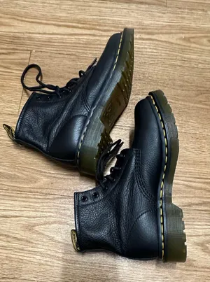 Dr Martens air wait leather ankle boots thumbnail 5