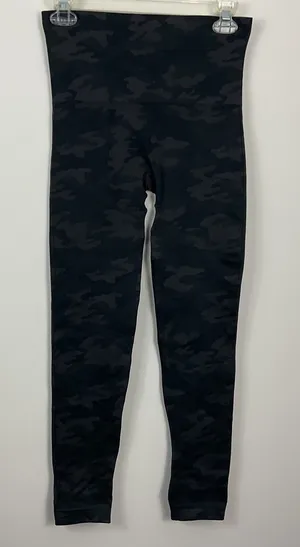 SPANX Look At Me Now Camouflage Print High Waisted Seamless Leggings M thumbnail 1