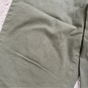 GAP Women’s Everyday Mid Rise Straight Up Khakis Pants in Army Jacket Green 10 thumbnail 16