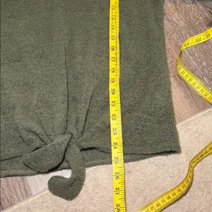 Piko 1988 Women’s Green‎ Long Sleeve Sweater Size Large thumbnail 6