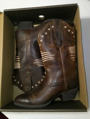 New NWT NIB Womens 7.5 Ariat Boot Western Distressed Heritage Liberty Leather thumbnail 1