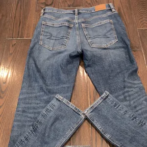 American Eagle 90’s skinny jeans size 4 regular thumbnail 7