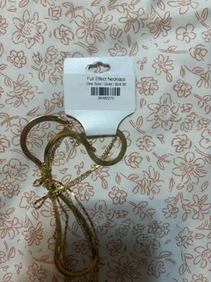 Boutique Necklace thumbnail 6