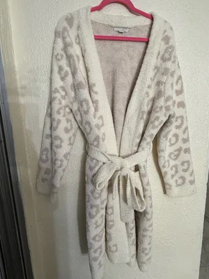 Barefoot dreams cozy In the Wild Long Sleeve Leopard Print Short Robe size XL thumbnail 4