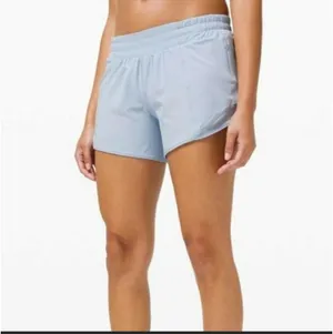 Lululemon Shorts Hotty Hot thumbnail 3