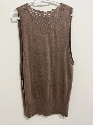 Vertigo Paris Brown Knit Sleeveless V-Neck Vest thumbnail 2