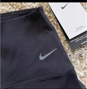 NWT NIKE Zenvy Gentle-Support High-Waisted 8" Biker Shorts thumbnail 3