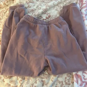 Aritzia Sweatpants thumbnail 2
