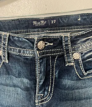 Miss Me Buckle Jeans thumbnail 3