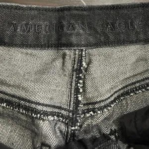 American Eagle Outfitters High Waisted Jeans 2 Short Relaxed Straight Leg Baggy thumbnail 3