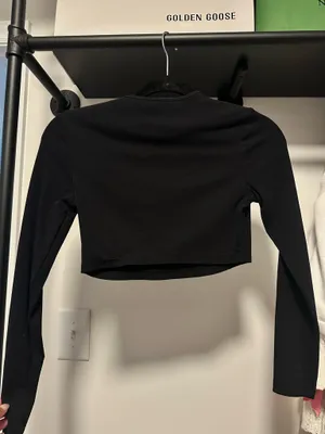 Long sleeve black crop top thumbnail 3