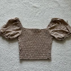 J.O.A. Taupe Polka Dot Smocked Puff Sleeve Crop Top Small Milkmaid Coquette Boho thumbnail 6