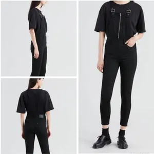 Levi’s Sexy Soft Black Denim Skinny Fit Overalls Size‎ 26 Size 2 thumbnail 2