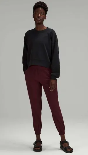Lululemon NWOT Perfectly Oversized Cropped Crew *Softstreme - Black - 6 thumbnail 2