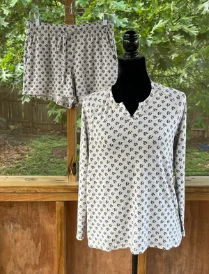 Eddie Bauer Women's Soft Knit Pajama Set Grey & Blue Printed Size S thumbnail 1