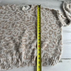 NWT Saltwater Luxe Animal Leopard Print Fuzzy Crew Neck Sweater XL Beige Tan‎ thumbnail 9