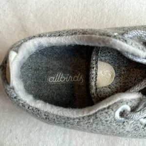 allbirds wool runners sneakers W9 in gray thumbnail 4