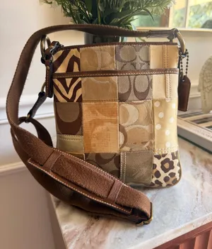 Coach Vintage Y2K Patchwork Bag Tan Crossbody‎ Swingpack thumbnail 1