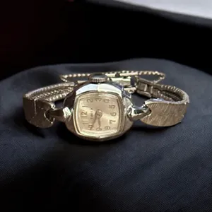 Vintage Timex silver wind up watch thumbnail 1