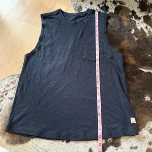 VUORI Sunrise Tank Top‎ In Grey Size Extra Small thumbnail 3