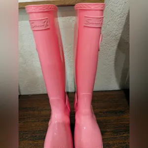 Seven7 brand. Womens Pink Glossy Rain Boots size 7 thumbnail 4