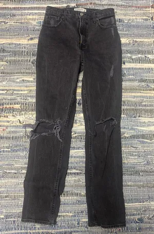 Abercrombie Ultra High-Rise Straight 90s Jeans thumbnail 1