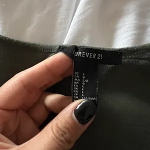 Forever 21 Olive Green Cropped Tee thumbnail 5