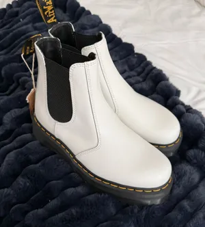 Women's Dr. Martens 2976 Quad Ankle Boots, White/Black, Size 10 thumbnail 1