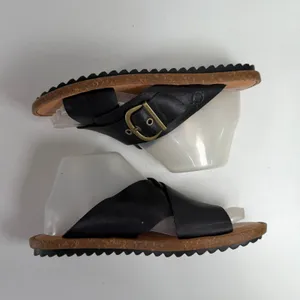 Born 8M Rio Slide Sandals Black Leather Buckle Crossover Strap Casual Boho Flats thumbnail 2