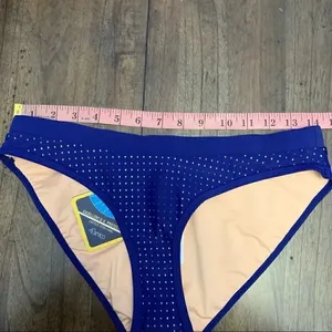 Fabletics | Bikini Bottom   thumbnail 4